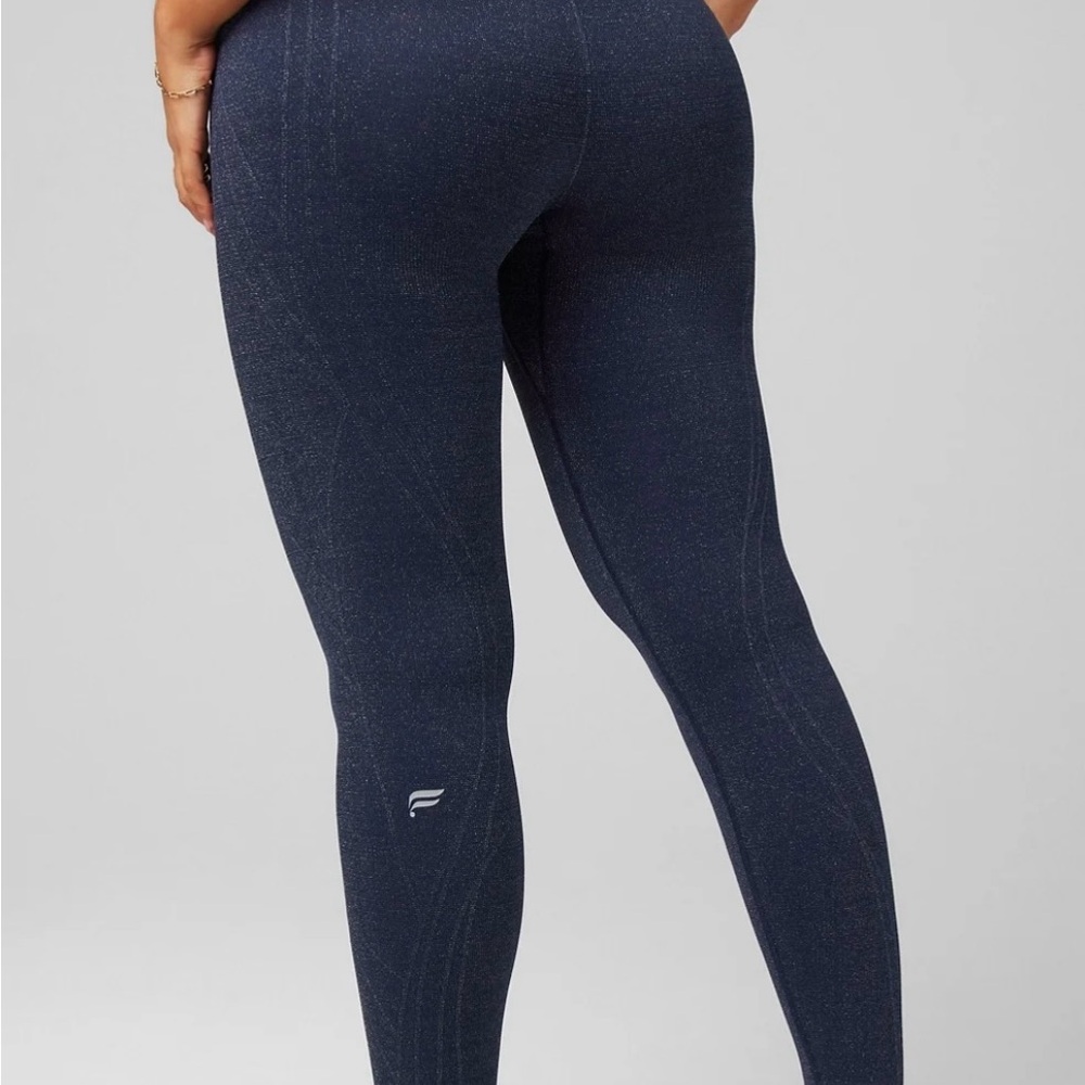 Fabletics x Khloe Seamless shimmer leggings